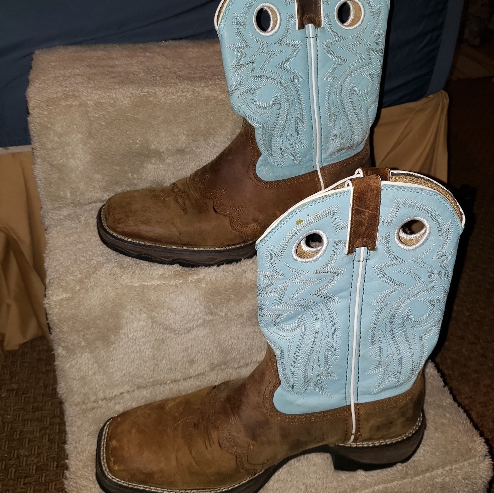 Durango Lady Rebel distressed boots